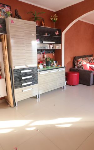 Casa à venda com 150m², 3 quartos e 2 vagasSala