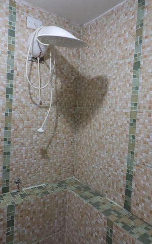 Casa à venda com 150m², 3 quartos e 2 vagasBanheiro da Suíte 2