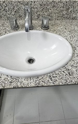 Apartamento para alugar com 182m², 3 quartos e 2 vagasSuíte 2 - Banheiro
