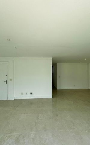 Apartamento para alugar com 182m², 3 quartos e 2 vagasSala