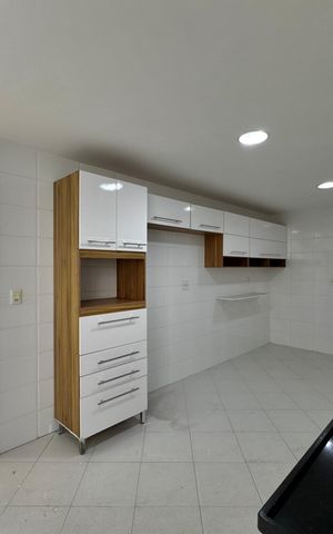 Apartamento para alugar com 182m², 3 quartos e 2 vagasCozinha e Área de Serviço