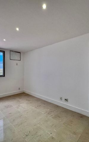 Apartamento para alugar com 182m², 3 quartos e 2 vagasSuíte 2
