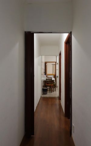 Casa à venda com 119m², 2 quartos e 2 vagasCorredor interno
