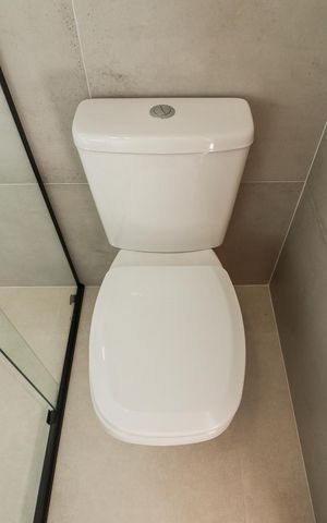 Casa à venda com 144m², 3 quartos e 2 vagas Casa à venda com 144m², 3 quartos e 2 vagasBanheiro da Suíte 3