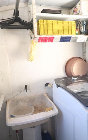 Casa à venda com 160m², 3 quartos e 2 vagasÁrea de Serviço