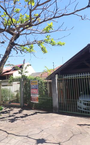 Casa à venda com 160m², 3 quartos e 2 vagasFachada