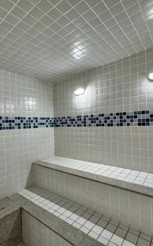 Apartamento à venda com 213m², 4 quartos e 3 vagas Apartamento à venda com 213m², 4 quartos e 3 vagasÁrea comum