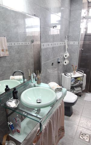 Apartamento à venda com 200m², 4 quartos e 2 vagasBanheiro 1