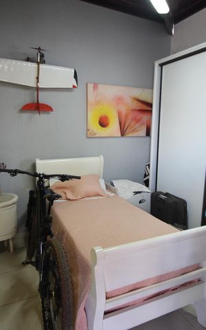 Apartamento à venda com 200m², 4 quartos e 2 vagasQuarto 4