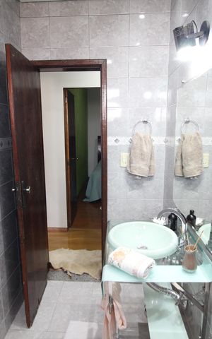 Apartamento à venda com 200m², 4 quartos e 2 vagasBanheiro 1