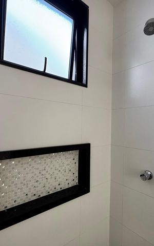 Casa de condomínio à venda com 300m², 3 quartos e 2 vagas Casa de condomínio à venda com 300m², 3 quartos e 2 vagasBanheiro Social
