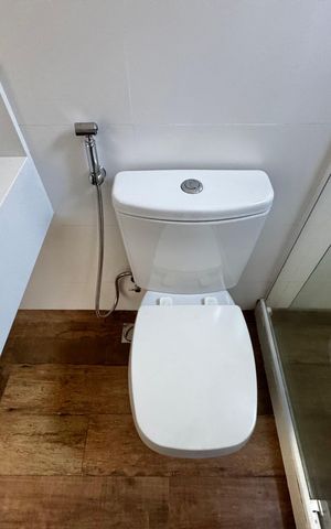 Casa de condomínio à venda com 300m², 3 quartos e 2 vagas Casa de condomínio à venda com 300m², 3 quartos e 2 vagasSuíte 2 - Banheiro