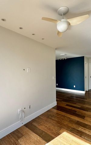 Casa de condomínio à venda com 300m², 3 quartos e 2 vagas Casa de condomínio à venda com 300m², 3 quartos e 2 vagasSuíte 1