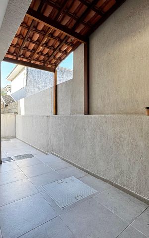 Casa de condomínio à venda com 300m², 3 quartos e 2 vagas Casa de condomínio à venda com 300m², 3 quartos e 2 vagasÁrea de Serviço