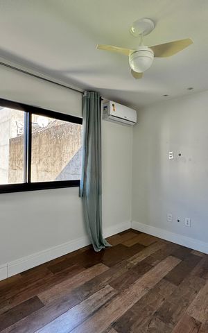 Casa de condomínio à venda com 300m², 3 quartos e 2 vagas Casa de condomínio à venda com 300m², 3 quartos e 2 vagasSuíte 2