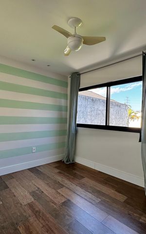 Casa de condomínio à venda com 300m², 3 quartos e 2 vagas Casa de condomínio à venda com 300m², 3 quartos e 2 vagasSuíte 2
