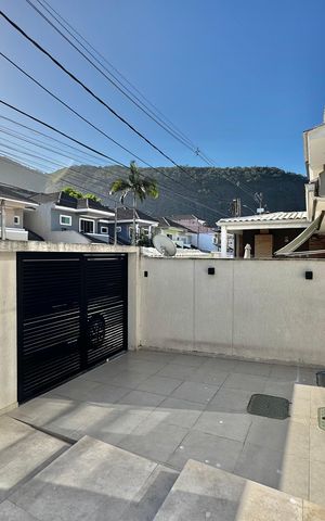 Casa de condomínio à venda com 300m², 3 quartos e 2 vagas Casa de condomínio à venda com 300m², 3 quartos e 2 vagasÁrea externa