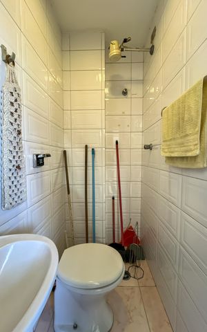 Apartamento à venda com 130m², 3 quartos e 2 vagas Apartamento à venda com 130m², 3 quartos e 2 vagasBanheiro de serviço