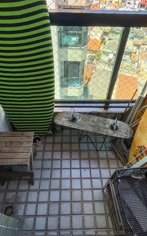 Apartamento à venda com 130m², 3 quartos e 2 vagas Apartamento à venda com 130m², 3 quartos e 2 vagasSacada do Quarto 2