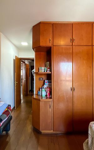 Apartamento à venda com 130m², 3 quartos e 2 vagas Apartamento à venda com 130m², 3 quartos e 2 vagasSuíte