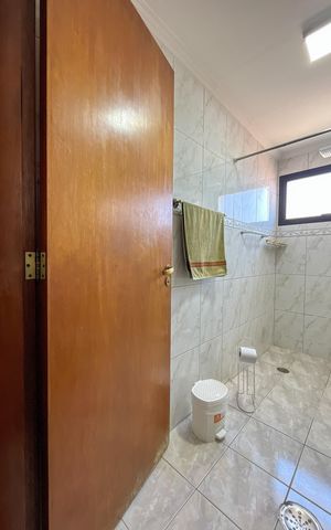 Apartamento à venda com 130m², 3 quartos e 2 vagas Apartamento à venda com 130m², 3 quartos e 2 vagasBanheiro Corredor