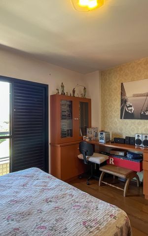 Apartamento à venda com 130m², 3 quartos e 2 vagas Apartamento à venda com 130m², 3 quartos e 2 vagasSuíte