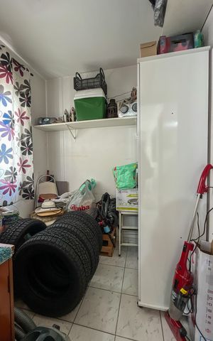 Apartamento à venda com 130m², 3 quartos e 2 vagas Apartamento à venda com 130m², 3 quartos e 2 vagasQuarto de Serviço