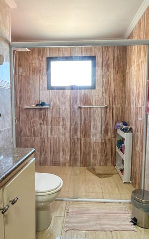 Apartamento à venda com 130m², 3 quartos e 2 vagas Apartamento à venda com 130m², 3 quartos e 2 vagasBanheiro da Suíte