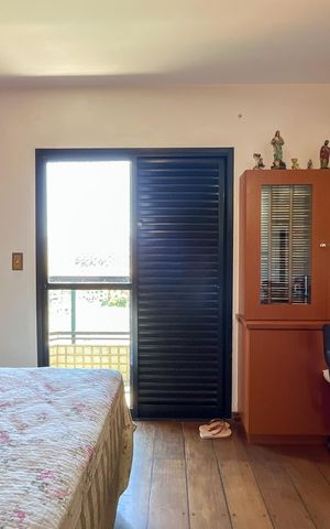 Apartamento à venda com 130m², 3 quartos e 2 vagas Apartamento à venda com 130m², 3 quartos e 2 vagasSuíte