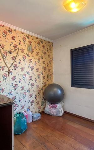 Apartamento à venda com 130m², 3 quartos e 2 vagas Apartamento à venda com 130m², 3 quartos e 2 vagasQuarto 1