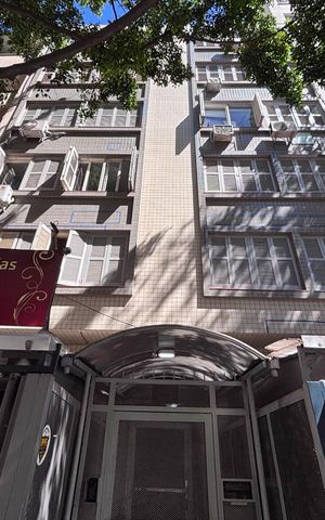 Apartamento à venda com 80m², 2 quartos e sem vagaFachada