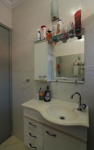 Casa à venda com 139m², 2 quartos e 2 vagasBanheiro Social