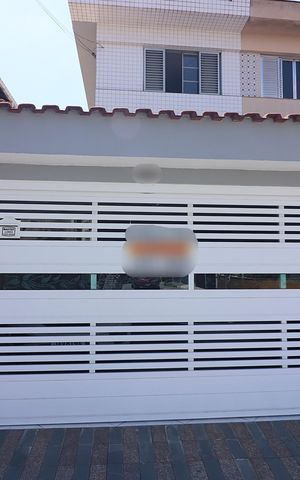 Casa à venda com 139m², 2 quartos e 2 vagasFachada
