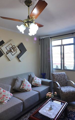 Casa à venda com 139m², 2 quartos e 2 vagasSala