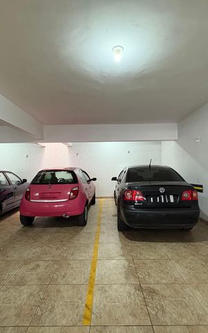 Apartamento à venda com 100m², 2 quartos e 1 vaga Apartamento à venda com 100m², 2 quartos e 1 vagaGaragem