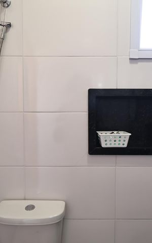 Apartamento à venda com 100m², 2 quartos e 1 vaga Apartamento à venda com 100m², 2 quartos e 1 vagaBanheiro da Suíte
