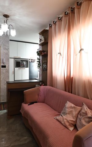 Apartamento à venda com 100m², 2 quartos e 1 vaga Apartamento à venda com 100m², 2 quartos e 1 vagaSala