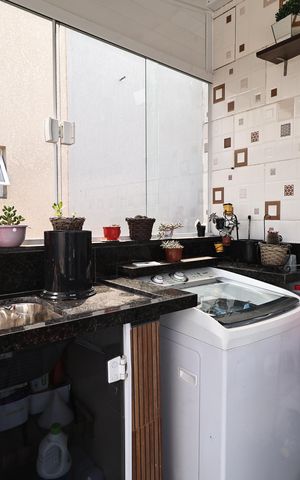 Apartamento à venda com 100m², 2 quartos e 1 vaga Apartamento à venda com 100m², 2 quartos e 1 vagaLavanderia