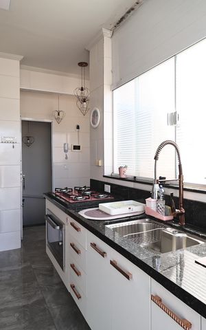 Apartamento à venda com 100m², 2 quartos e 1 vaga Apartamento à venda com 100m², 2 quartos e 1 vagaCozinha