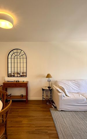 Apartamento à venda com 65m², 2 quartos e 1 vaga Apartamento à venda com 65m², 2 quartos e 1 vagaSala