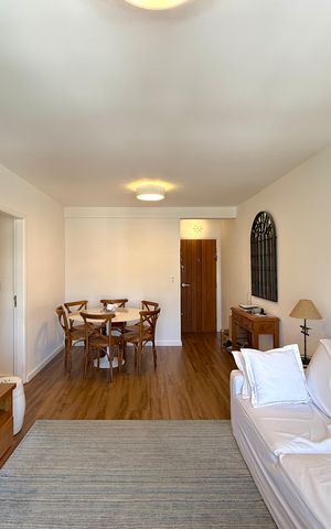 Apartamento à venda com 65m², 2 quartos e 1 vaga Apartamento à venda com 65m², 2 quartos e 1 vagaSala