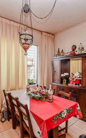 Casa à venda com 370m², 4 quartos e 1 vaga Casa à venda com 370m², 4 quartos e 1 vagaSala de Jantar