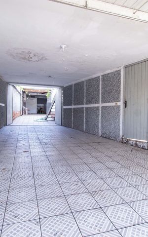 Casa para alugar com 300m², 3 quartos e 5 vagas Casa para alugar com 300m², 3 quartos e 5 vagasGaragem