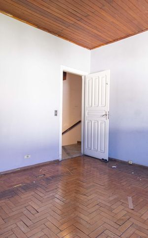 Casa para alugar com 300m², 3 quartos e 5 vagas Casa para alugar com 300m², 3 quartos e 5 vagasQuarto 2
