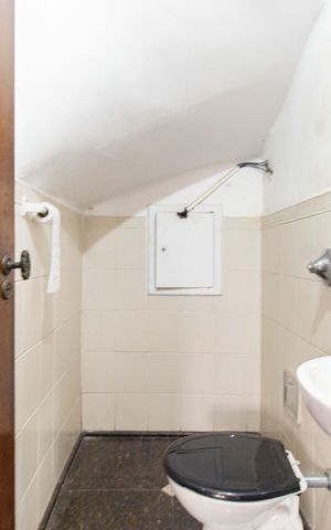 Casa para alugar com 300m², 3 quartos e 5 vagas Casa para alugar com 300m², 3 quartos e 5 vagasLavabo