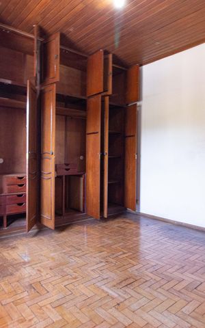 Casa para alugar com 300m², 3 quartos e 5 vagas Casa para alugar com 300m², 3 quartos e 5 vagasQuarto 1