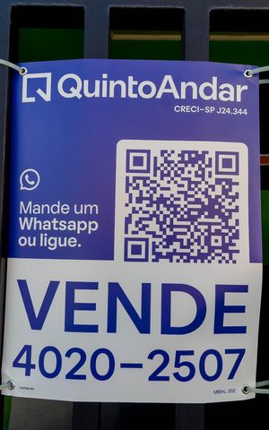Casa à venda com 223m², 2 quartos e 10 vagas Casa à venda com 223m², 2 quartos e 10 vagasPlaca