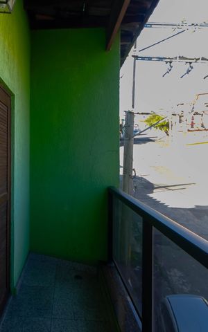 Casa à venda com 223m², 2 quartos e 10 vagas Casa à venda com 223m², 2 quartos e 10 vagasSacada