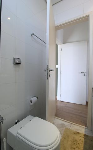 Casa à venda com 315m², 4 quartos e 6 vagasBanheiro da Suíte 1