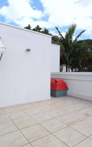 Casa à venda com 315m², 4 quartos e 6 vagasSacada